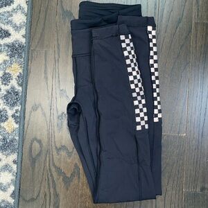 Size 4 Lulu Lemon full length leggings